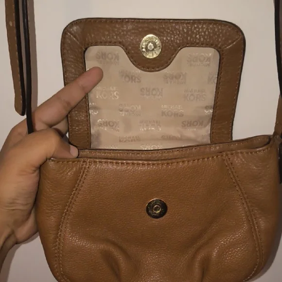 Michael Kors | Tan Crossbody Bag with Gold Accents - Picture 8 of 12